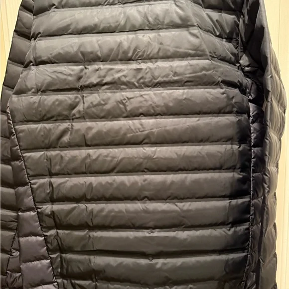 Columbia men’s Omni - Shield, 650 down jacket Black - Picture 5 of 10